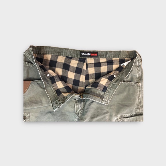 Wrangler Riggs Cargo Work Pants Size 42X30 Double Knee Greenish - Picture 4 of 6